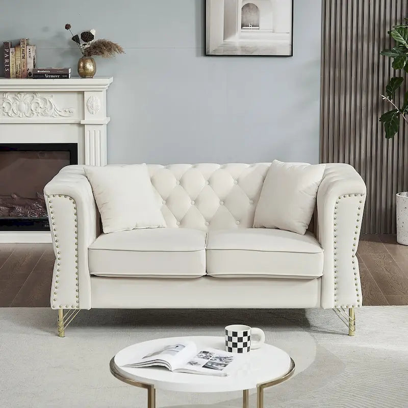 Canapé 2 places en velours beige 60,2 avec pieds en métal, 2 coussins, clous décoratifs, cadre en bois massif et rembourrage en mousse