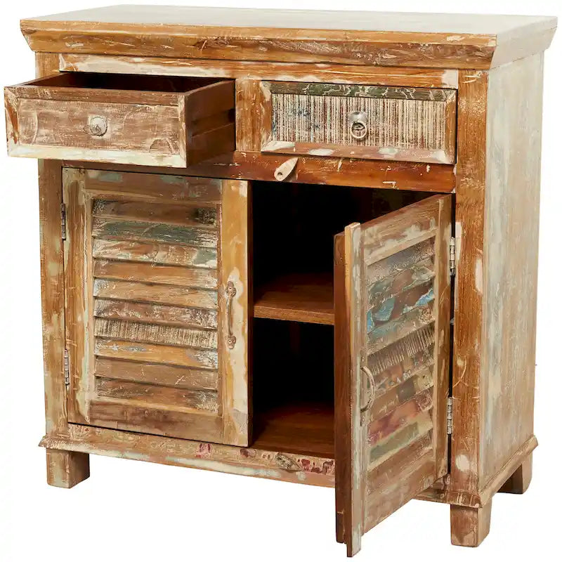 Armoire artisanale en bois brun