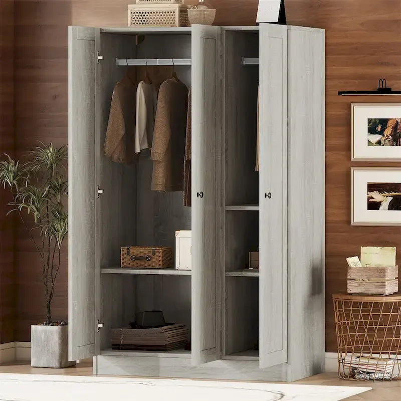 Armoire à rideaux 3 portes avec étagères